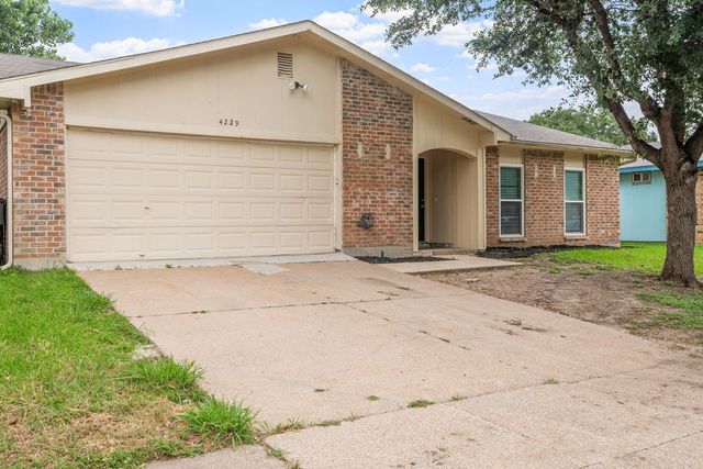 4229 Shagbark Street, Fort Worth, TX 76137