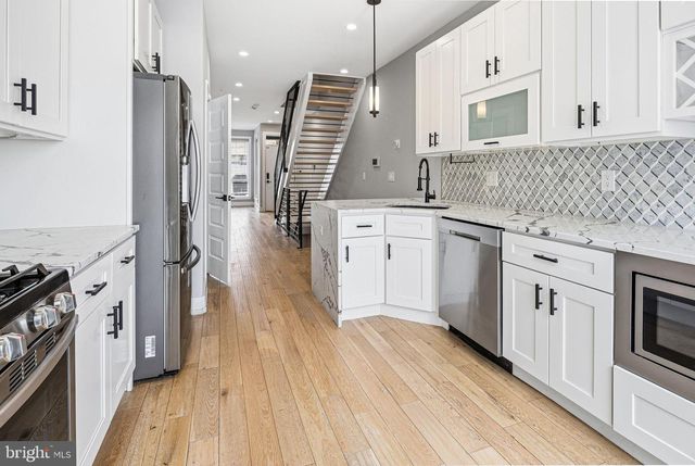 1135 E BERKS ST, Philadelphia, PA 19125