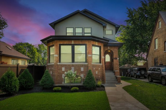 9709 S Leavitt Street, Chicago, IL 60643