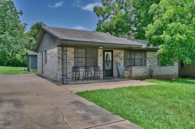 316 Johnson Street, Brenham, TX 77833