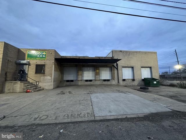 1226 S 2ND ST, Camden, NJ 08104