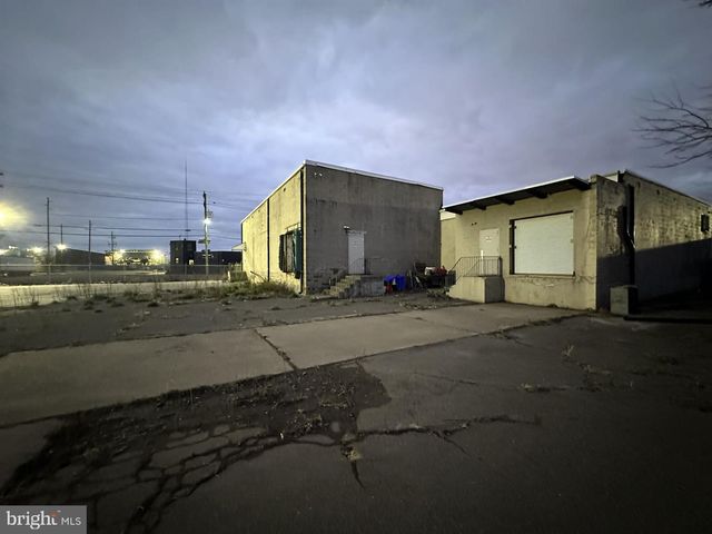 1226 S 2ND ST, Camden, NJ 08104