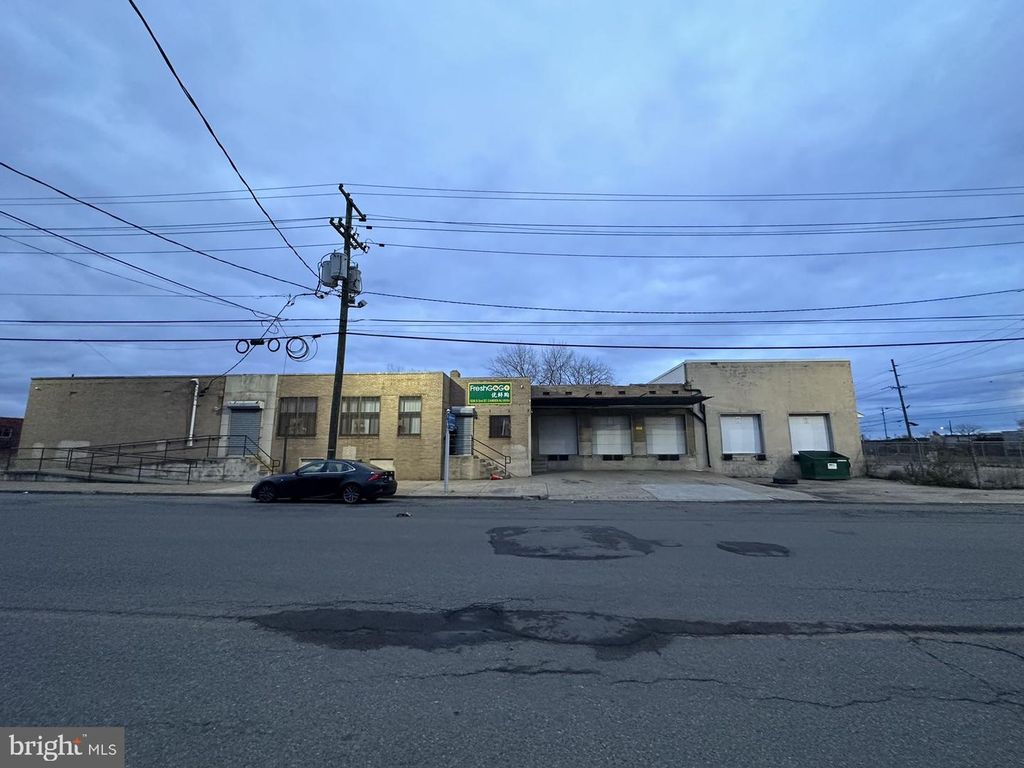 1226 S 2ND ST, Camden, NJ 08104