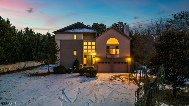 14 W Dante Rd, Monroe Twp., NJ 08831