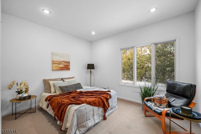 14 W Dante Rd, Monroe Twp., NJ 08831