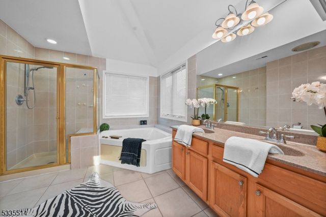 14 W Dante Rd, Monroe Twp., NJ 08831