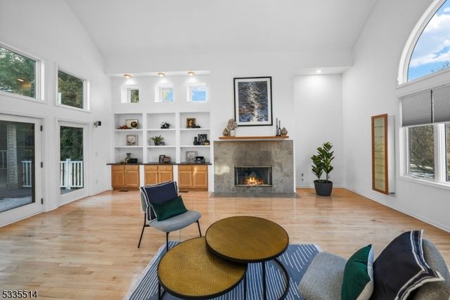 14 W Dante Rd, Monroe Twp., NJ 08831