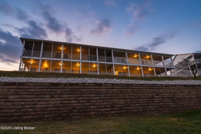 113 Lookout Dr, Brandenburg, KY 40108