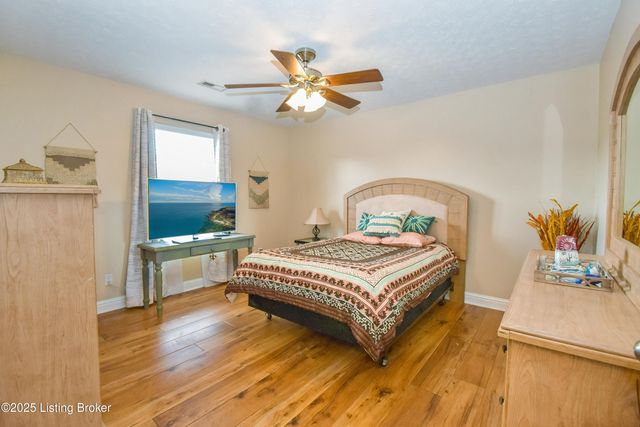 113 Lookout Dr, Brandenburg, KY 40108