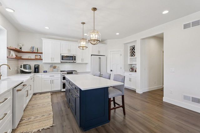 6256 John F Kennedy Drive, Deforest, WI 53532