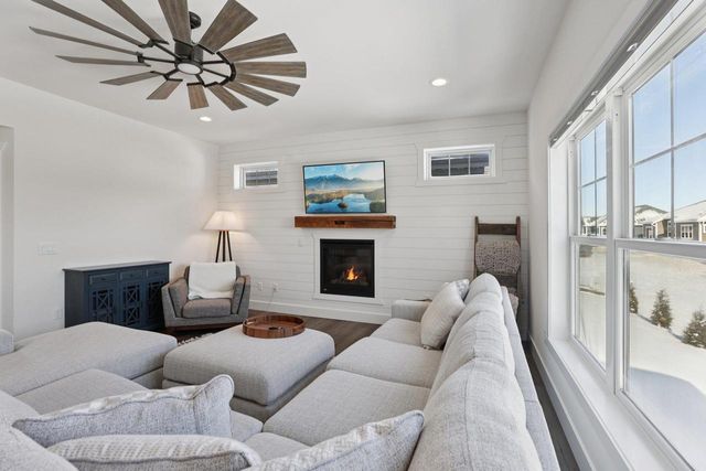 6256 John F Kennedy Drive, Deforest, WI 53532