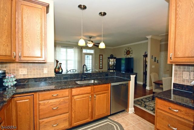 4 Quarry Dr B3, Woodland Park, NJ 07424