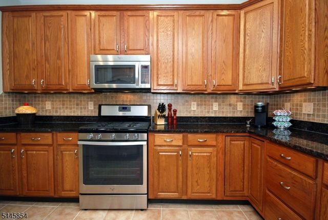 4 Quarry Dr B3, Woodland Park, NJ 07424