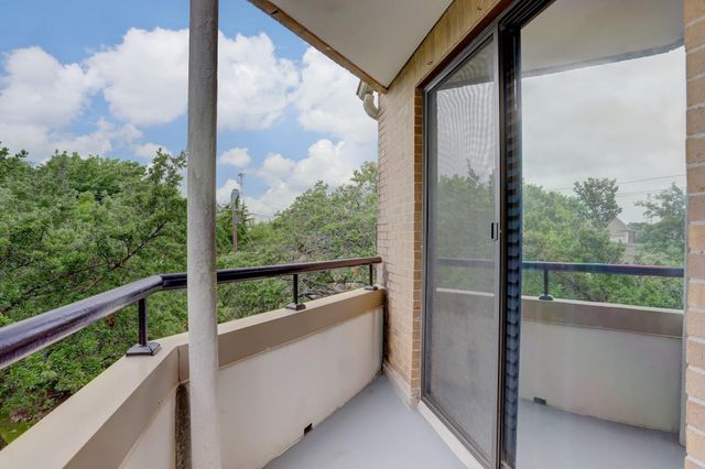 5220 Weslayan Street 310, Houston, TX 77005