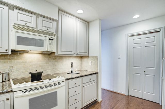 5220 Weslayan Street 310, Houston, TX 77005