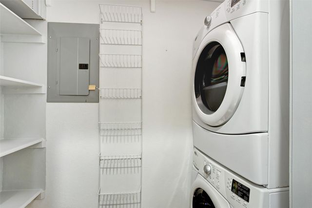 5220 Weslayan Street 310, Houston, TX 77005