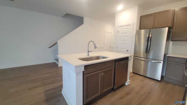 7582 Discovery Point Drive, Huntsville, AL 35806