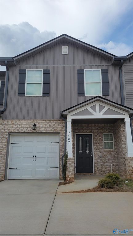 7582 Discovery Point Drive, Huntsville, AL 35806