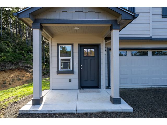201 HIGHLAND Dr, Oceanside, OR 97134