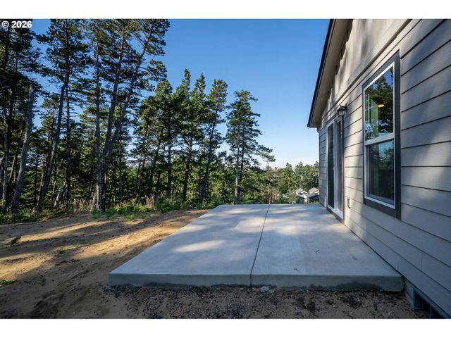201 HIGHLAND Dr, Oceanside, OR 97134