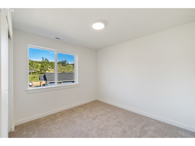 201 HIGHLAND Dr, Oceanside, OR 97134