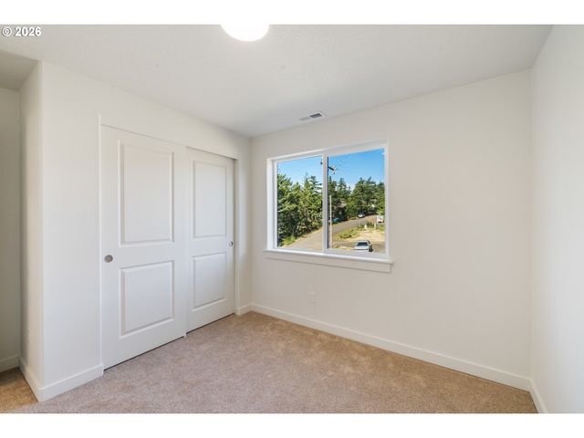 201 HIGHLAND Dr, Oceanside, OR 97134