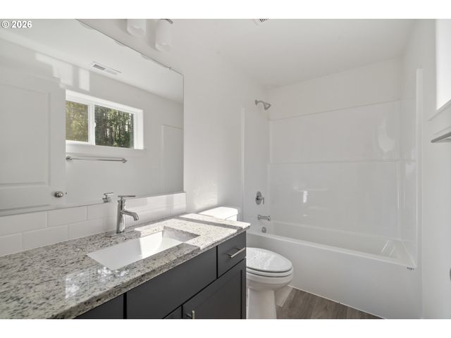 201 HIGHLAND Dr, Oceanside, OR 97134
