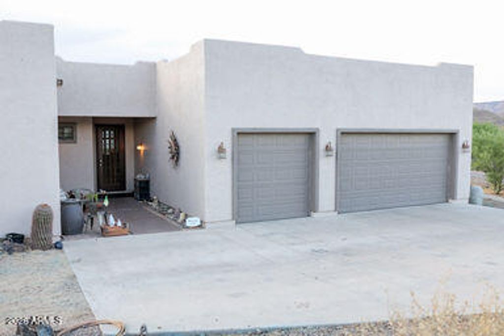 47706 N 24TH Lane, New River, AZ 85087 — photo 2