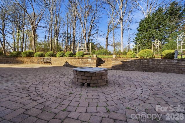 3101 Three Wood Drive, Denver, NC 28037