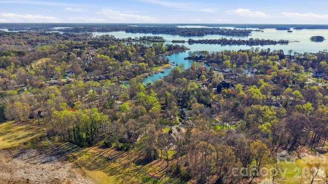 3101 Three Wood Drive, Denver, NC 28037