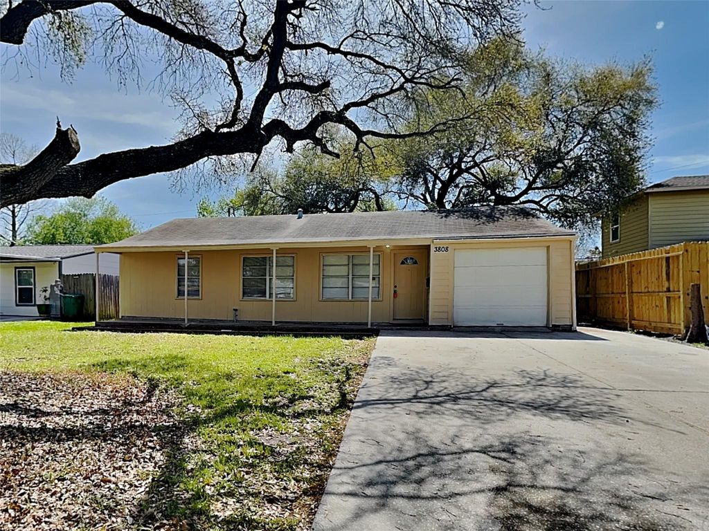 3808 Washington Street, Pasadena, TX 77503