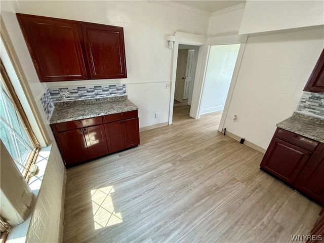 24 Amsterdam Avenue, Buffalo, NY 14215
