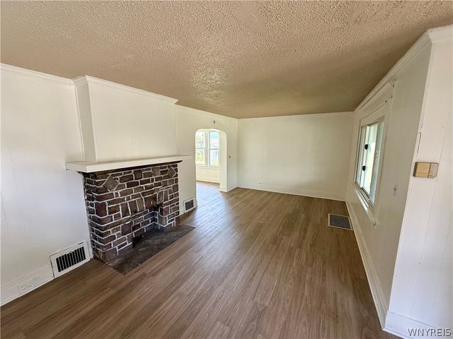 24 Amsterdam Avenue, Buffalo, NY 14215