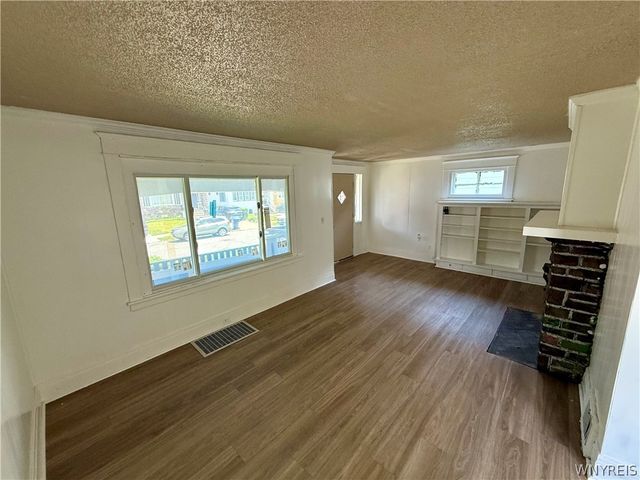 24 Amsterdam Avenue, Buffalo, NY 14215