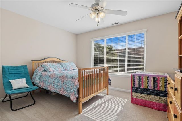 1333 NEW HAVEN Drive 1333, Cary, IL 60013