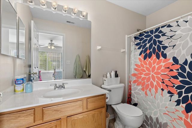 1333 NEW HAVEN Drive 1333, Cary, IL 60013