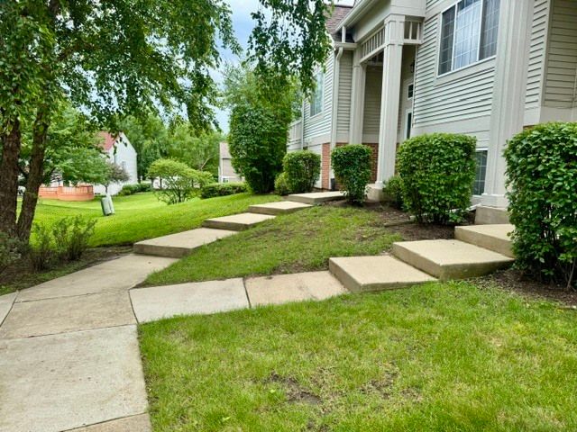 1333 NEW HAVEN Drive 1333, Cary, IL 60013