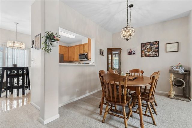 1333 NEW HAVEN Drive 1333, Cary, IL 60013