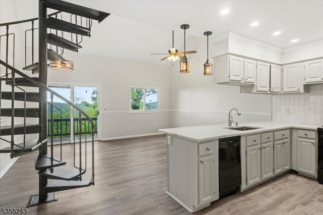 3 Telemark Dr 10, Vernon Twp., NJ 07462