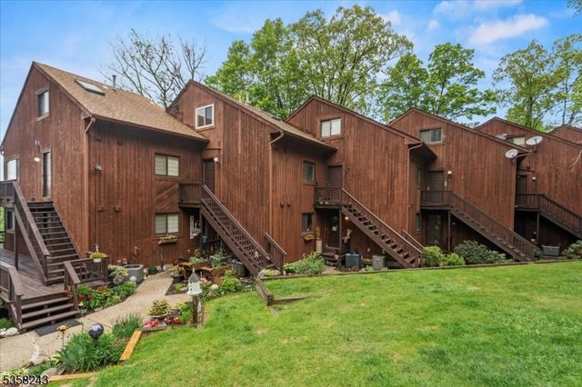 3 Telemark Dr 10, Vernon Twp., NJ 07462