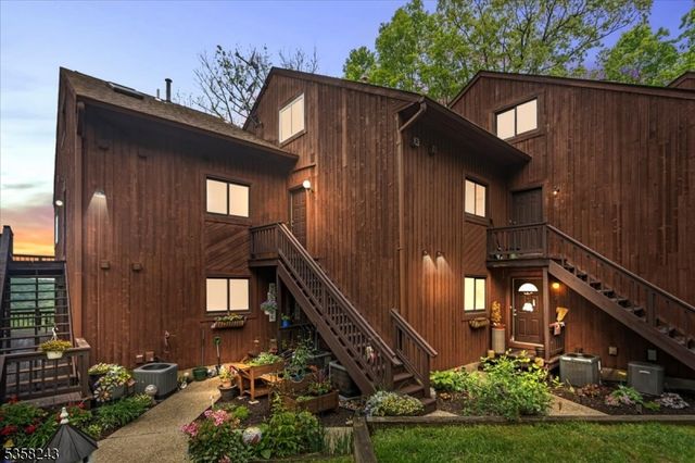 3 Telemark Dr 10, Vernon Twp., NJ 07462