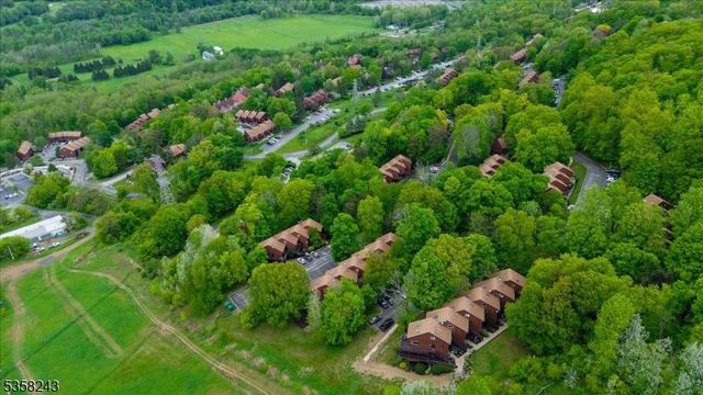 3 Telemark Dr 10, Vernon Twp., NJ 07462