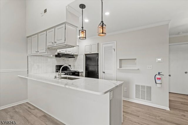 3 Telemark Dr 10, Vernon Twp., NJ 07462