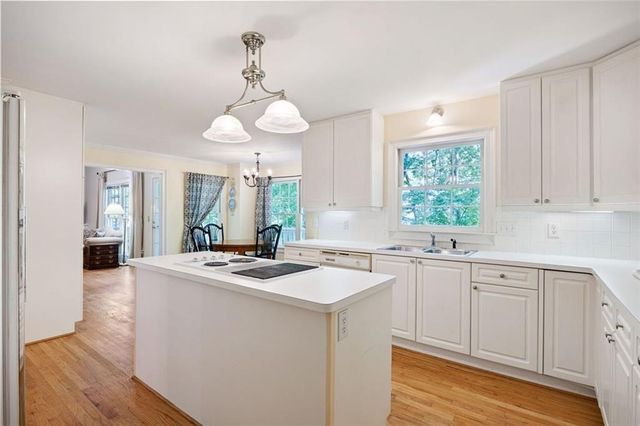 5616 Forkwood Drive NW, Acworth, GA 30101