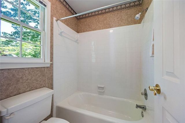 5616 Forkwood Drive NW, Acworth, GA 30101