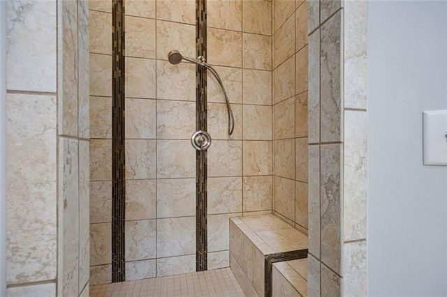 5616 Forkwood Drive NW, Acworth, GA 30101