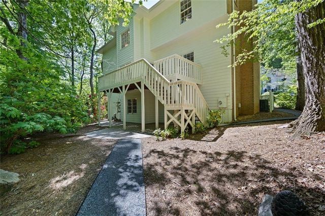 5616 Forkwood Drive NW, Acworth, GA 30101