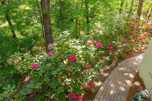 5616 Forkwood Drive NW, Acworth, GA 30101