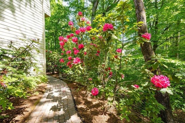 5616 Forkwood Drive NW, Acworth, GA 30101