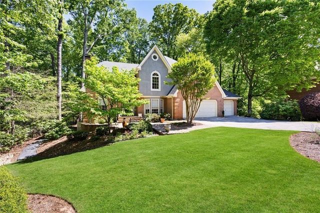 5616 Forkwood Drive NW, Acworth, GA 30101